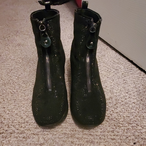 Size 10 sparkling wedges. Needs a new home. - Picture 2 of 8